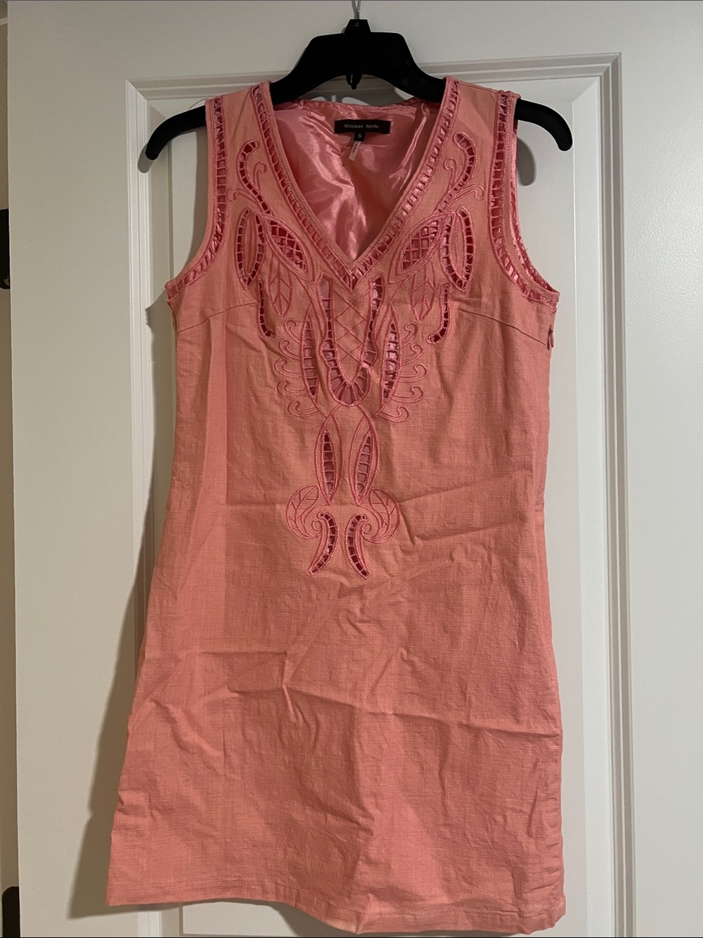 Banana Republic Coral Pink Embroidered V-Neck Sleeveless Tunic